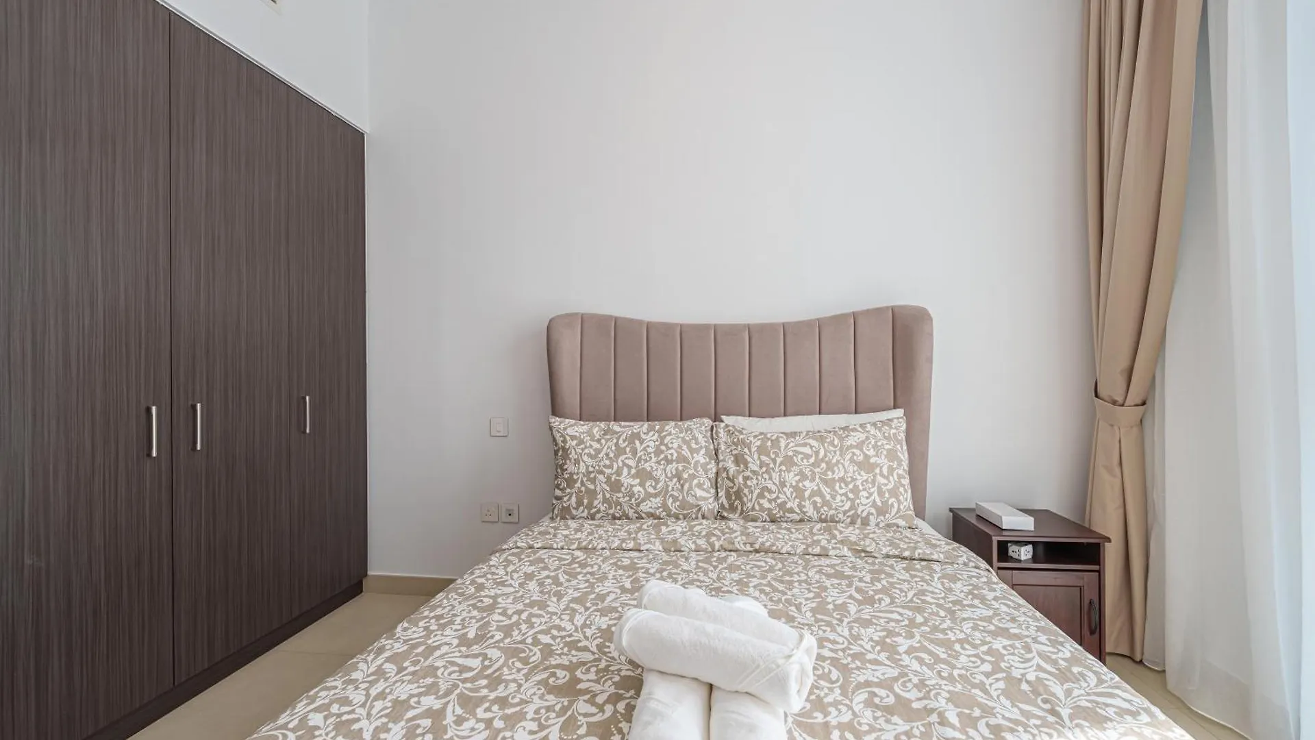 Luxury 3-Bedroom Apartment In Dubai United Arab Emirates